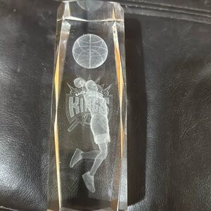 Sacramento King crystal decor
